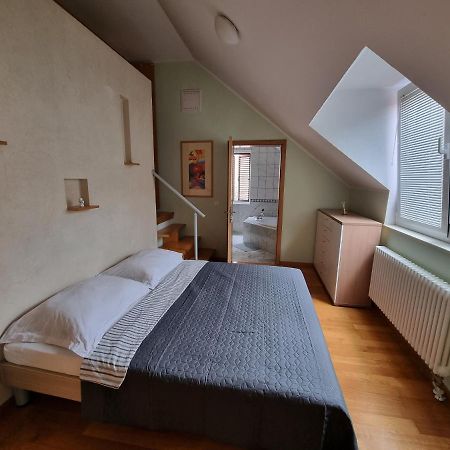 Appartamento L'Oro Di Napoli Zagreb Exterior foto