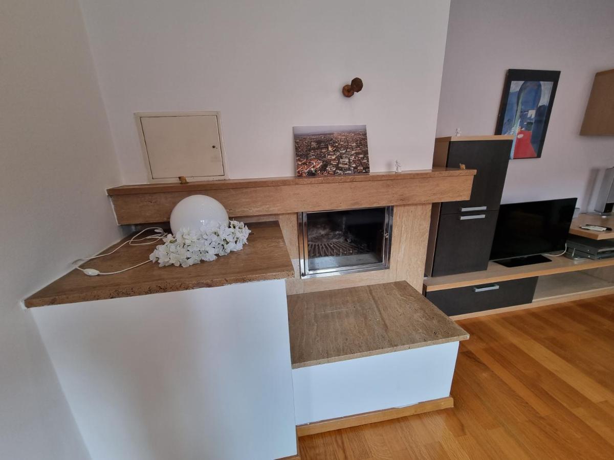 Appartamento L'Oro Di Napoli Zagreb Exterior foto