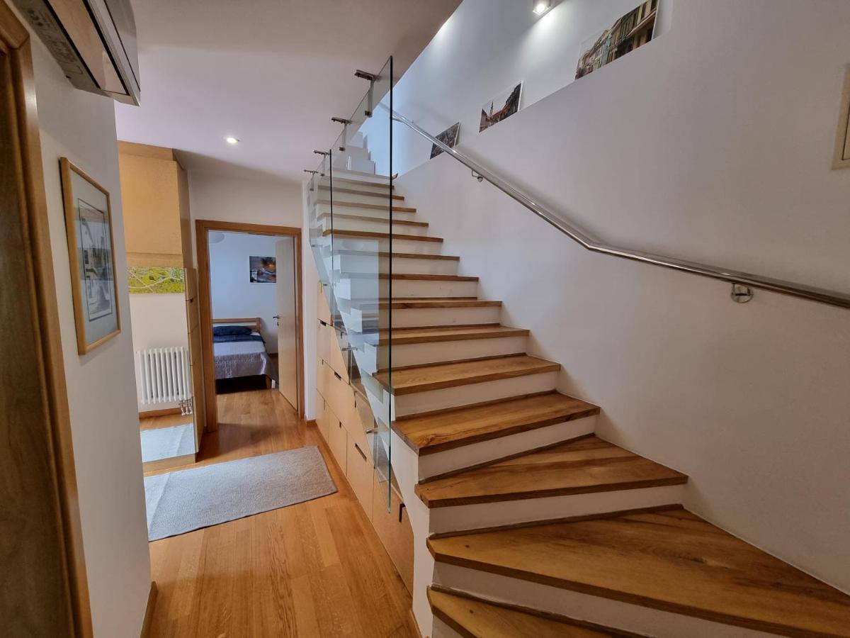 Appartamento L'Oro Di Napoli Zagreb Exterior foto